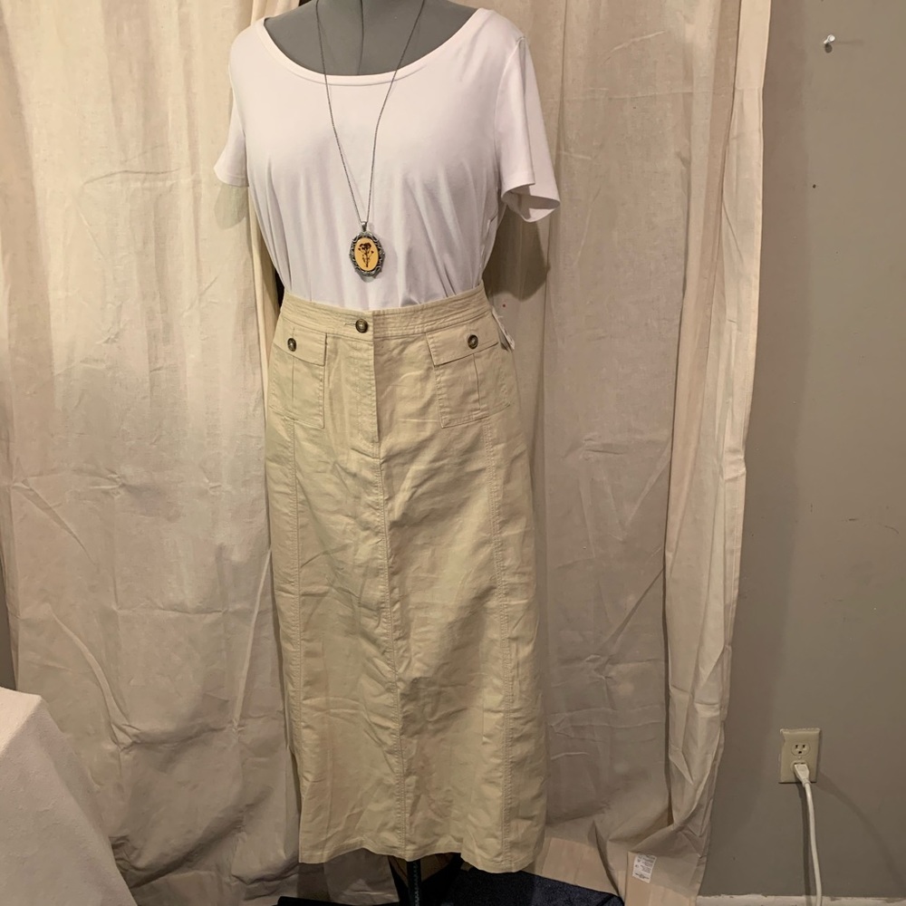 3/$20 NWT Cato Khaki Cargo Skirt